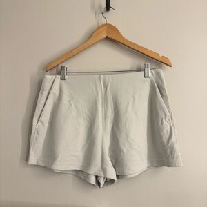 Lululemon Women's Cream Shorts Softstreme Ribbed White Opal